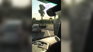 Camionista becca coppia italiana scopare in strada