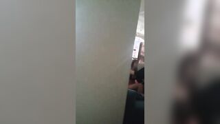 Scenata moglie italiana che lo becca scopare la segretaria