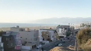 Artemisia Love si fa scopare a Santa Monica (Dialoghi Italiani)