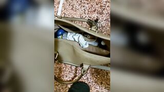 Confessa al cornuto il tradimento mentre gli fa un pompino