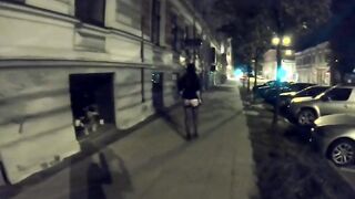 Flash tette moglie italiana esibizionista in pubblico