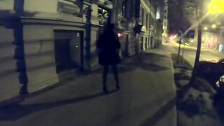 Flash tette moglie italiana esibizionista in pubblico