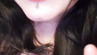 Ciao Lello esco le tette per il tuo compleanno TI PIACCIONO?