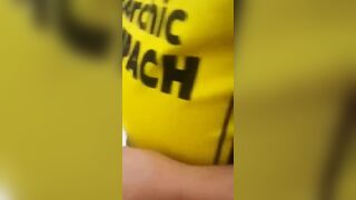 Zoccola spompina camionista in autogrill di Savona