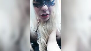 Ci sono i guardoni ora gliela sbatto in faccia