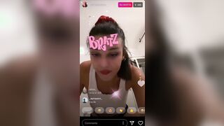 Asia flash tette diretta instagram