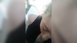 Sveltina al parco ocn la puttanella che ingoia