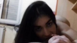 SONO LA TUA PUTTANA - Pompino fidanzata italiana