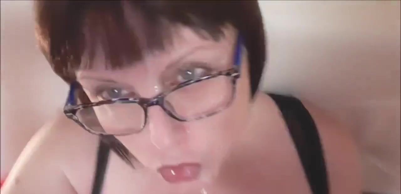 Trans italiana si fa venire in faccia