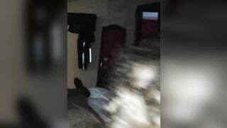 Pompino amatoriale studentessa italiana mora con occhiali