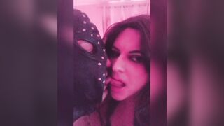 Trans italiana incula il suo schiavetto sottomesso