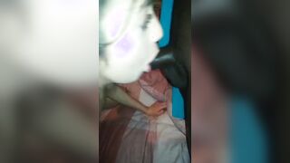 Francesca Palma fa un pompino a ragazzo africano