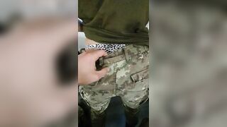 Mostra il culo della fidanzata troia