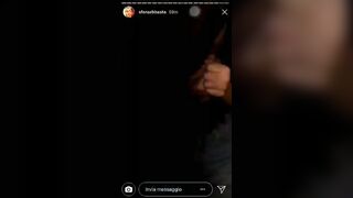 Sferaebbasta - Tette in disco dell'amica