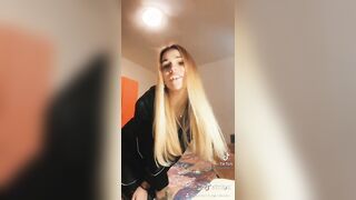 Studiare non serve a niente dovete aprire le gambe