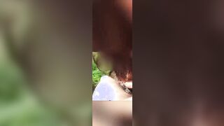 Pompino e spagnola fidanzata italiana all'aperto