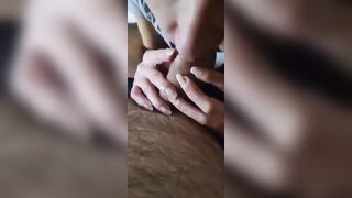 Pompino e sega a due mani