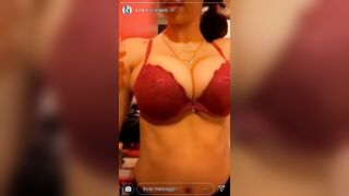 Iamaudreymartin - Mi chiamate tettona ma guardate la mia amica