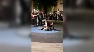 E' successo davvero ragazzi GUARDATE CHE 2 TROIE - Italiane esibizioniste in pubblico