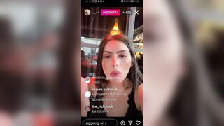 Fatevi tutti le seghe cosi godo anche io... A100 persone tiro fuori le tette