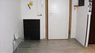 L'idraulico mi ha scopata e inculata come una troia