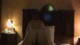 NON C'E' CAMPO...Moglie scopa con l'amante al cellulare col cornuto