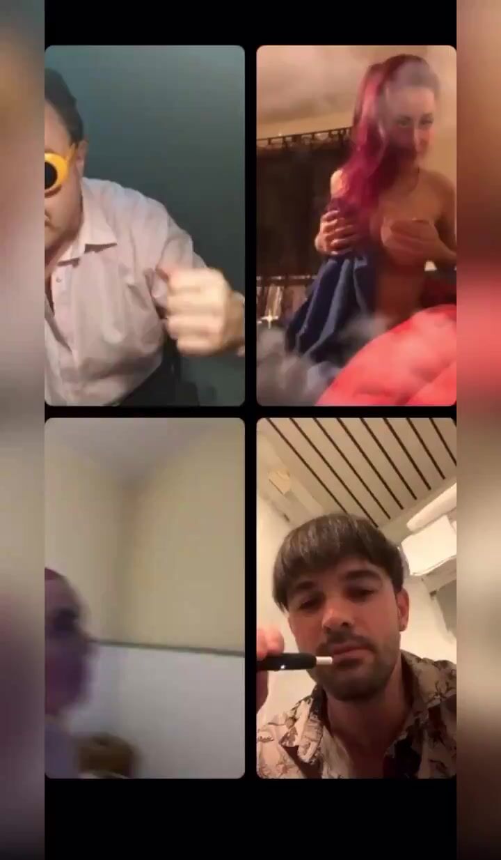 Scusate ragazzi mi è uscita una tetta