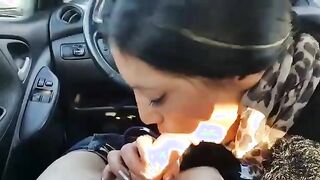 Ma come fai? Nessuna me lo fa venire duro come te