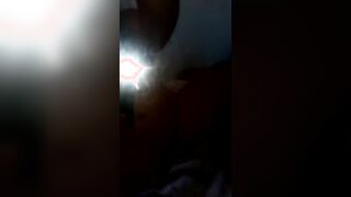 Porca italiana si masturba e riprende col cellulare