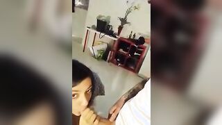 Coppia giovane italiana con morettina che spompina il fidanzato in webcam