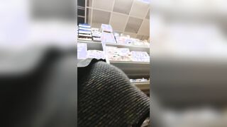 Upskirt moglie italiana al supermercato