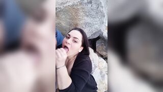 Sono una gran troia e lo spompino sugli scogli...DATEMI TUTTI LA SBORRA IN BOCCA