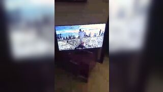 MI HA DETTO DI FARGLI UN POMPINO ed era nero