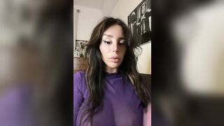 Alexis esce le meravigliose tettone