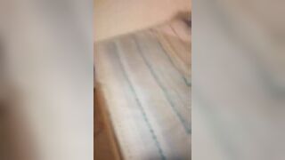 Gang bang cuckold con moglie scopata da singoli davanti al cornuto