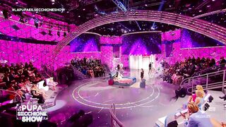 Spogliarello Malena La Pupa e Il Secchione