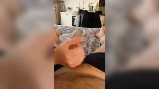 Pompino fidanzata italiana sborrata sulle tette C4