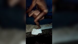 Bull siciliano scopa la troia davanti al suo cornuto