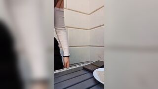 Ma che cazzo guarda la gente - SI PUO ANDARE A FARE COLAZIONE COSI?