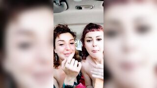 Ragazzi prima o poi a fare le troie in pubblico CI ARRESTANO