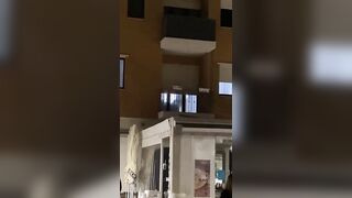 Beccati a chiavare dai passanti - Esibizionisti italiani outdoor