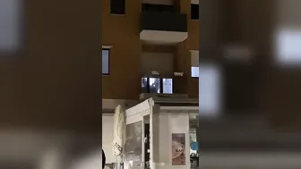 Beccati a chiavare dai passanti - Esibizionisti italiani outdoor