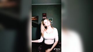 Goldiva TikTok TETTE ENORMI
