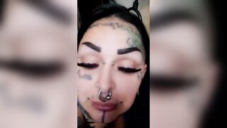 Pompino tatuatrice bergamasca troia