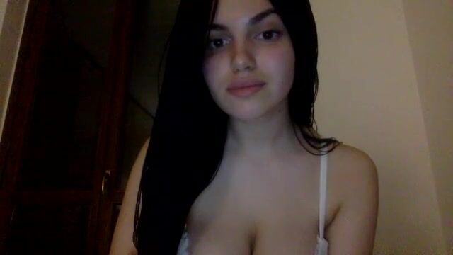 Teen italiana 18 enne su cam4