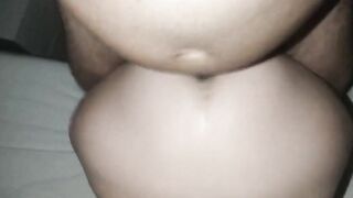 Sa che appena sveglio mi deve svuotare le palle