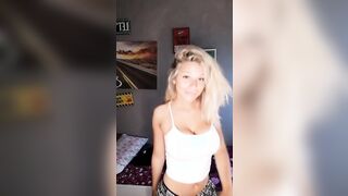 Goldiva collezione video TETTONA BIONDA