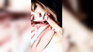 MI PIACE LIMONARLA QUANDO SA DI CAZZO - Pompino in auto coppia italiana