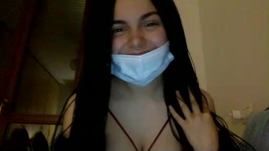 Italiana 18 anni con bellissime tette C4