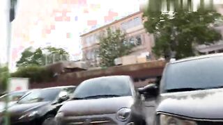 Spy culona per strada in fuseaux